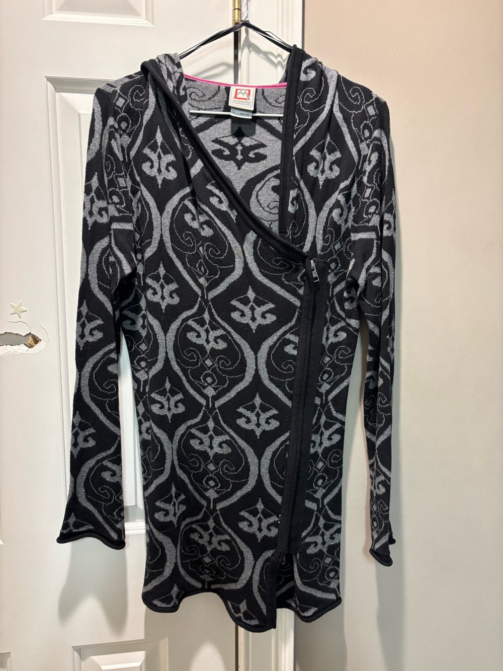 Avalanche Gray & Black Patterned Hooded Knit Cardigan